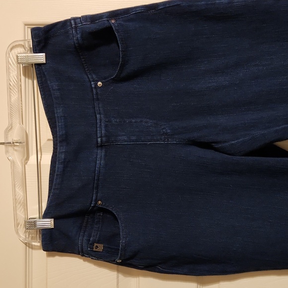 Pull on jean - Picture 3 of 8